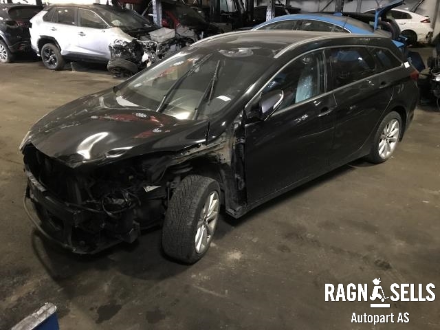 Hyundai i40 2012-2017 , Motorkode: D4FD, Girkassekode: FABAAU335072