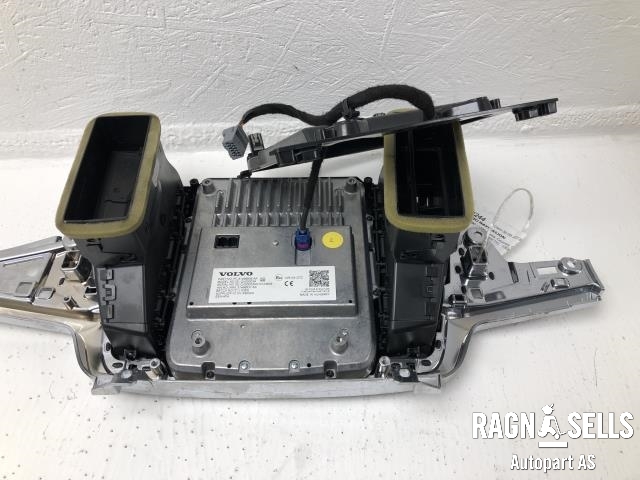 Bilstereo navigasjon til Volvo V90 / V90 CC / S90 2016-->> (31466836AA|)