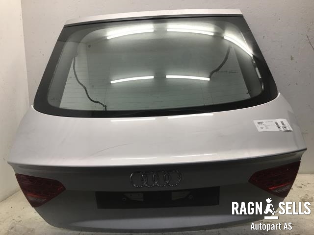 Bakluke til Audi A5 2007-2016 (Type I)  (8T8 827 025|)