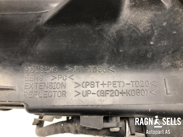 Frontlykt venstre halogen til Peugeot iOn 2011-2020 (6208 W9|)
