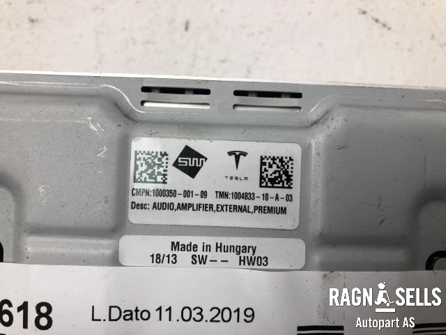 Bilstereo forsterker til Tesla Model S 2013-2016 (Fase 1) (1004833-10-A|)