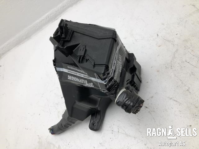 Sikringsboks til Toyota Yaris 2014-2020 (Type III, Fase 2)  (8274152100|)