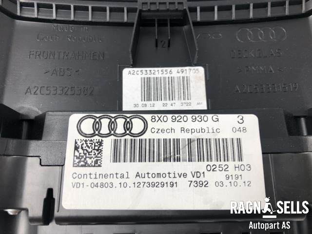 Instrumentpanel til Audi A1 2010-2014 (Type I, Fase 1)  (8X0920930G|)