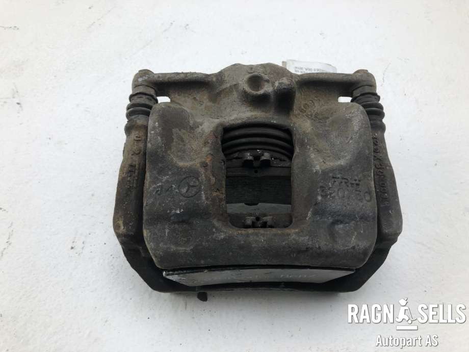 Bremsecaliper venstre foran til Mercedes GLA 2014-2020 (X156) (X156) (A0004216981|)