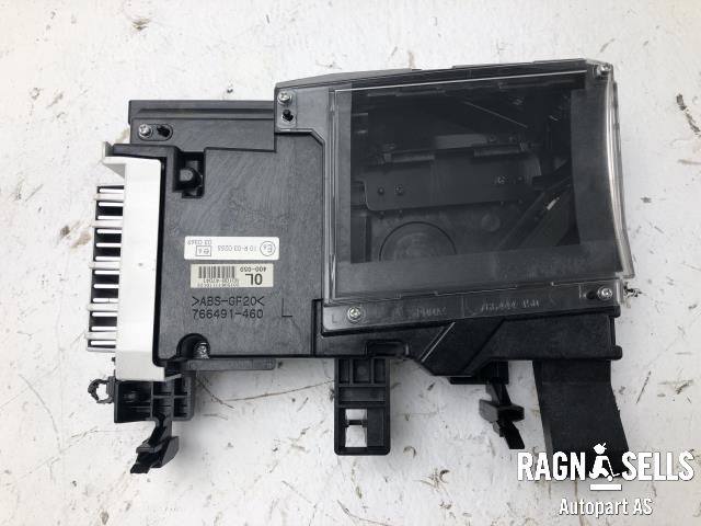 Instrumentpanel til Toyota Prius +7, 2012-2020 (Type III) (stasjonsvogn) (stasjonsvogn) (8310847041)