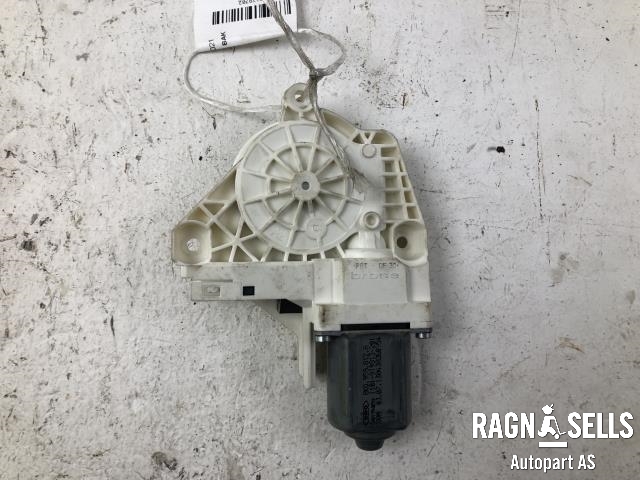 Ruteheis, kun motor, høyre bak til Audi Q3 2011-2014 (Type I, Fase 1)  (8K0 959 812 A|)