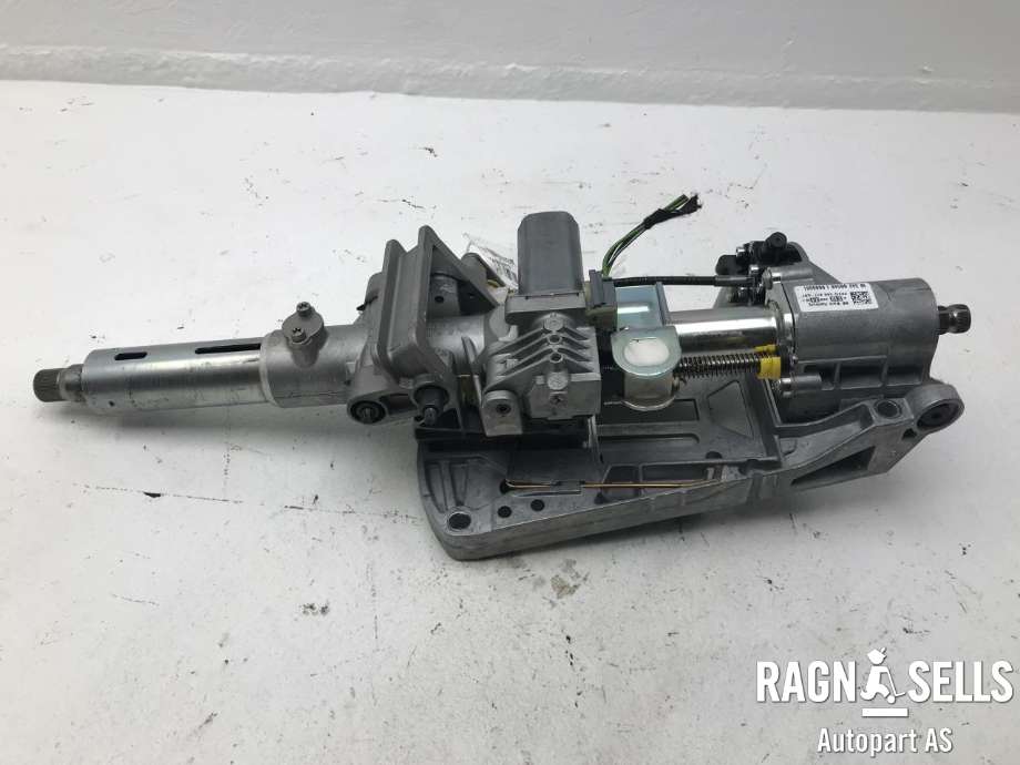 Rattaksel til Mercedes CLS 2011-2017 (C218) (C218) (A 218 460 56 00|)