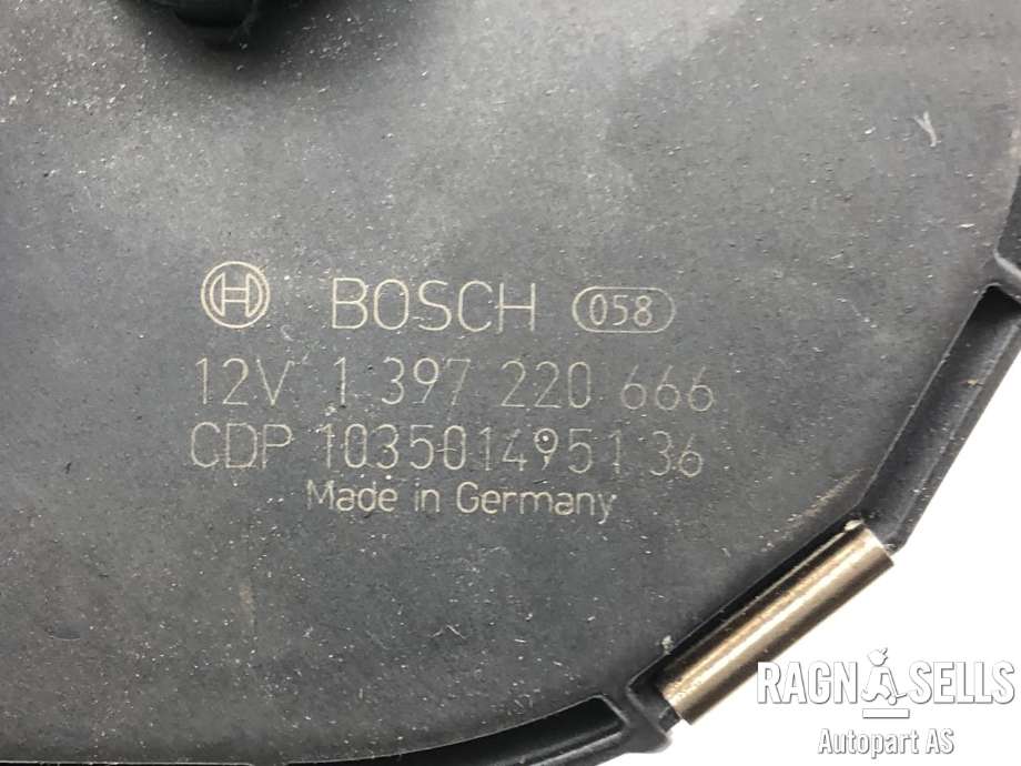 Viskermotor frontrute til Mercedes CLS 2011-2017 (C218) (C218) (A 212 820 12 40|)