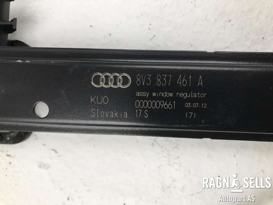Ruteheis venstre til Audi A3 2012-2016 (Type III, Fase 1)  (AUDI|8V3837461A|)