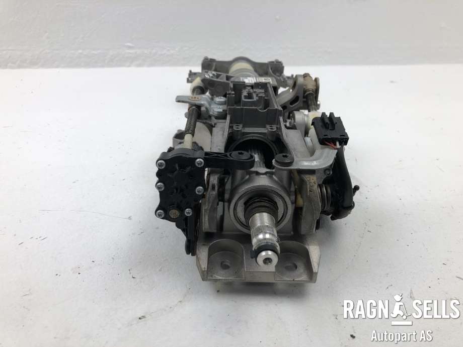 Rattaksel til BMW 7-Serie 2009-2015 (F01/F02/F03/F04) (F01/F02/F03/F04) (32 30 6 787 926|)