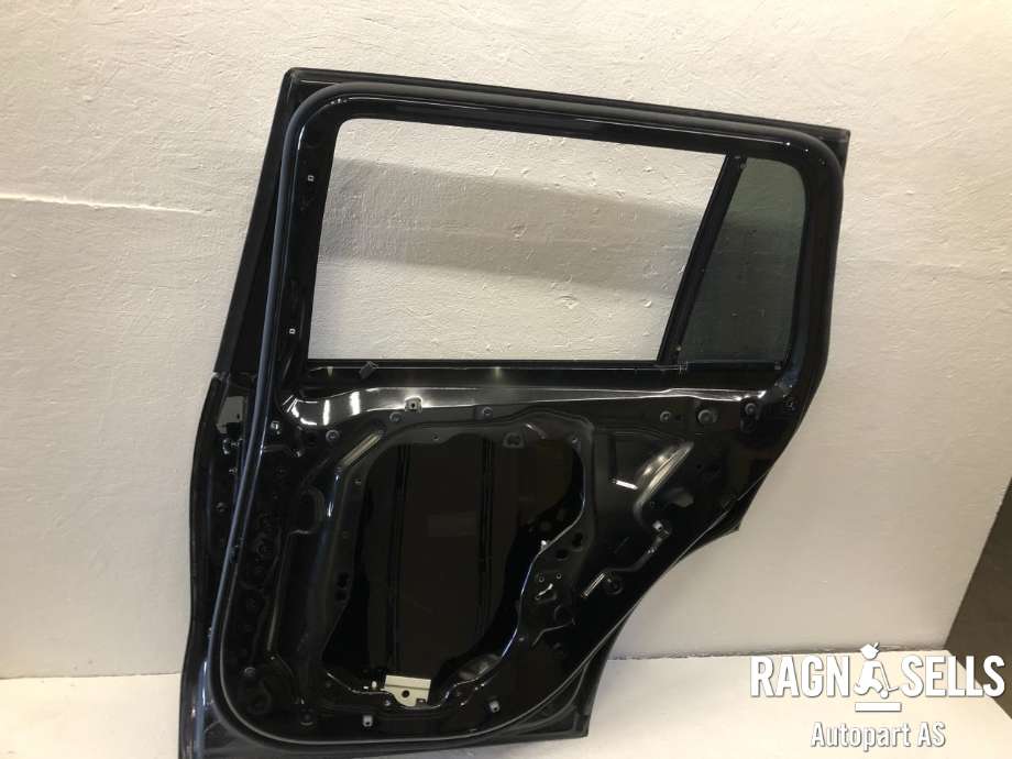 Dør høyre bak til BMW X7 2018-->> (G07) (G07) (41527931202|)