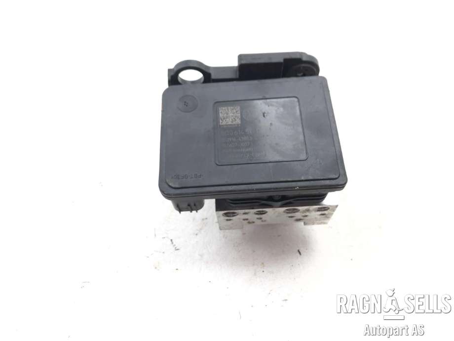 ABS sentral til VW Passat 2015-2019 (Fase 1) (B8) (B8) (5Q0 614 517 DB|5Q0 614 517 AH|)