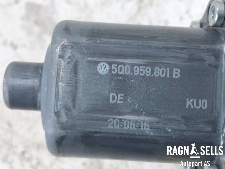 Ruteheis venstre foran til VW Golf VII 2012-2017 (Fase 1)  (5G4 837 461 H|)