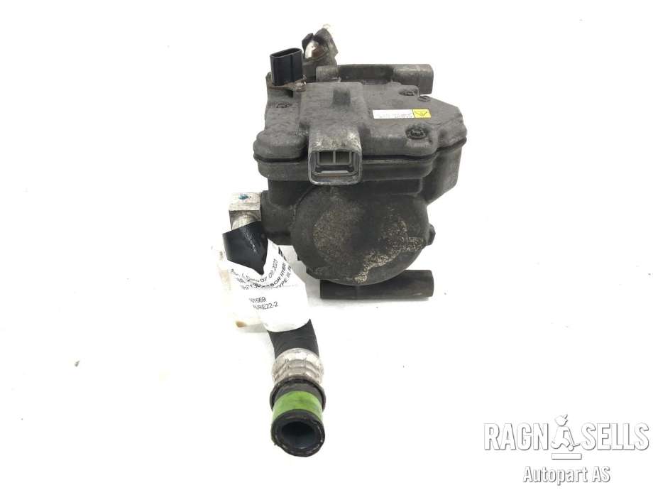 Aircondition kompressor hybrid til Toyota Yaris, 2012-2014 (Type III, Fase 1)  (8837052011)