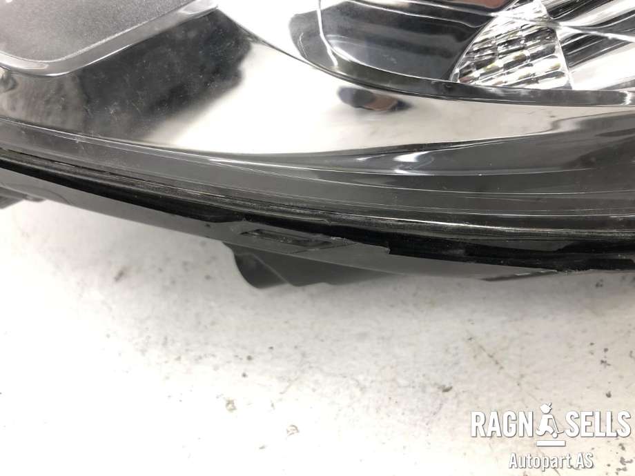Frontlykt høyre halogen til Kia Picanto 2011-2017 (Type II) (921021Y311|)