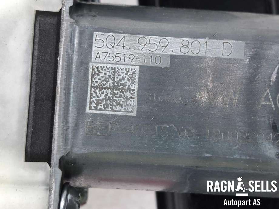 Ruteheis høyre bak til VW Passat 2015-2019 (Fase 1) (B8) (B8) (3G9 839 462 B|)