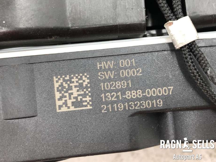 Batterilader inntak/luke til Hongqi E-HS9 2022-->> (9340340QR11CCS2|9325290QR11|)