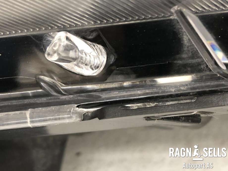 Frontlykt venstre halogen til Kia Rio 2011-2017 Type III  (921011W280|)