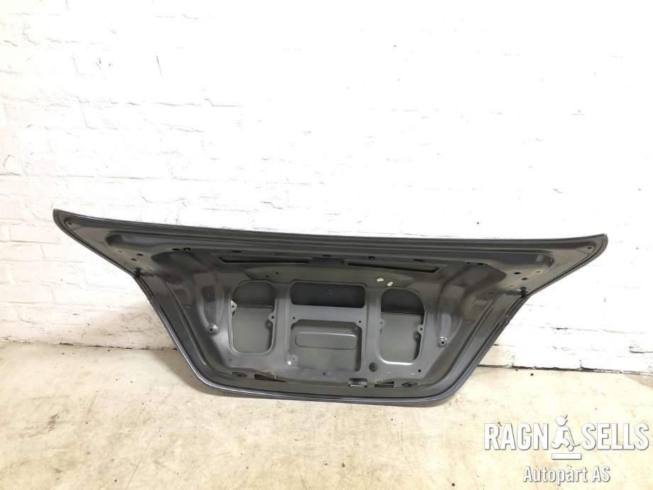 Bakluke sedan til Mercedes E-Klasse 2016-2023 (W213) (W213) (A 213 750 00 75|)