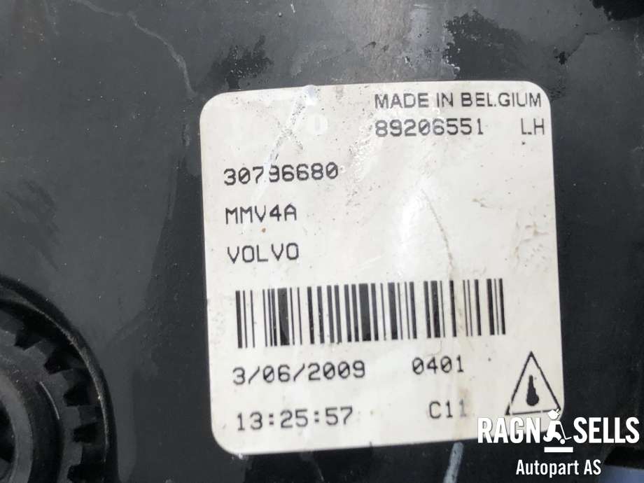 Tåkelykt venstre foran til Volvo XC60 2008-2013 (Type I, Fase 1) (30796680|)