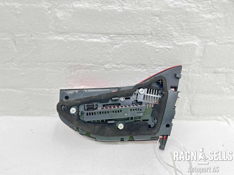 Baklykt venstre indre til BMW 7-Serie 2015-->> (G11/G12) (G11/G12) (63 21 7 342 967|)