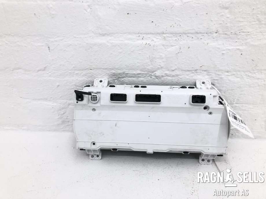 Instrumentpanel til Toyota Hilux 2016-2020  (83800FD290|)