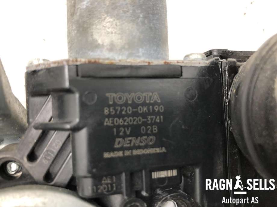 Ruteheis venstre foran til Toyota Hilux 2016-2020  (698020K150|)