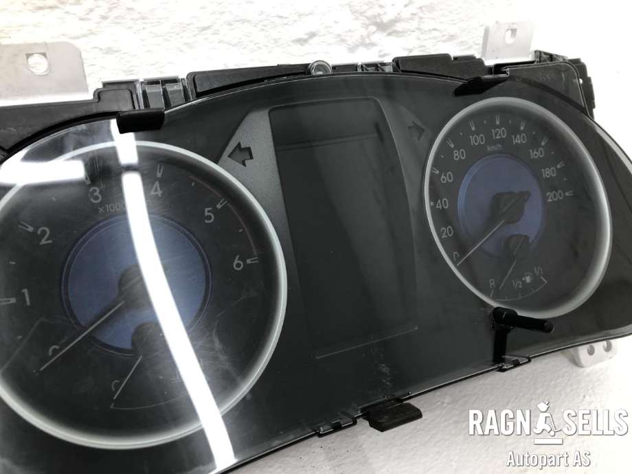 Instrumentpanel til Toyota Hilux 2016-2020  (83800FC570|)