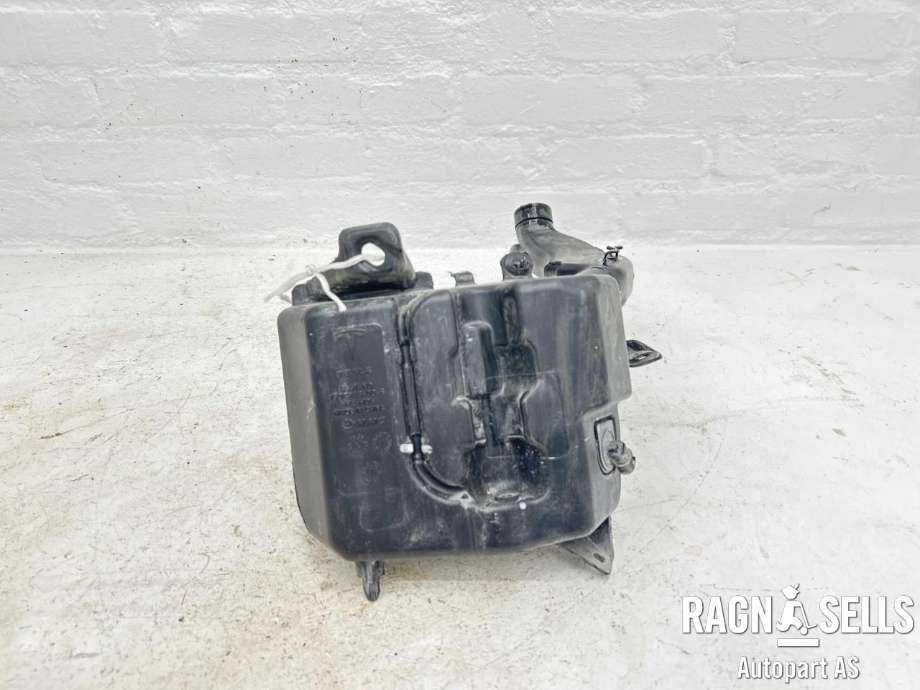 Spylertank til Tesla Model Y 2021-2024 (Type I)  (1607948-00-B|)