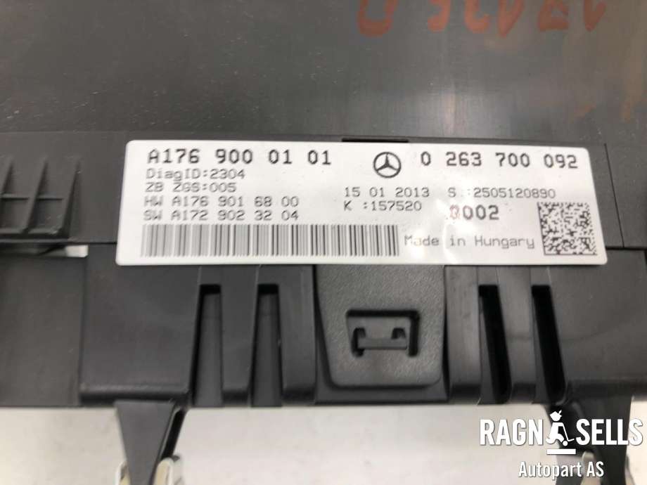 Instrumentpanel til Mercedes A-Klasse 2012-2018 (W176) (W176) (A 176 900 33 03|)
