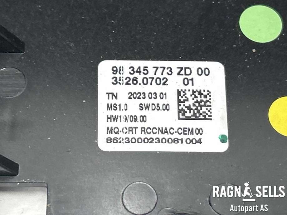 Bilstereo navigasjon skjerm til Fiat Doblo 2010-->> (Type II) (98345773ZD|)