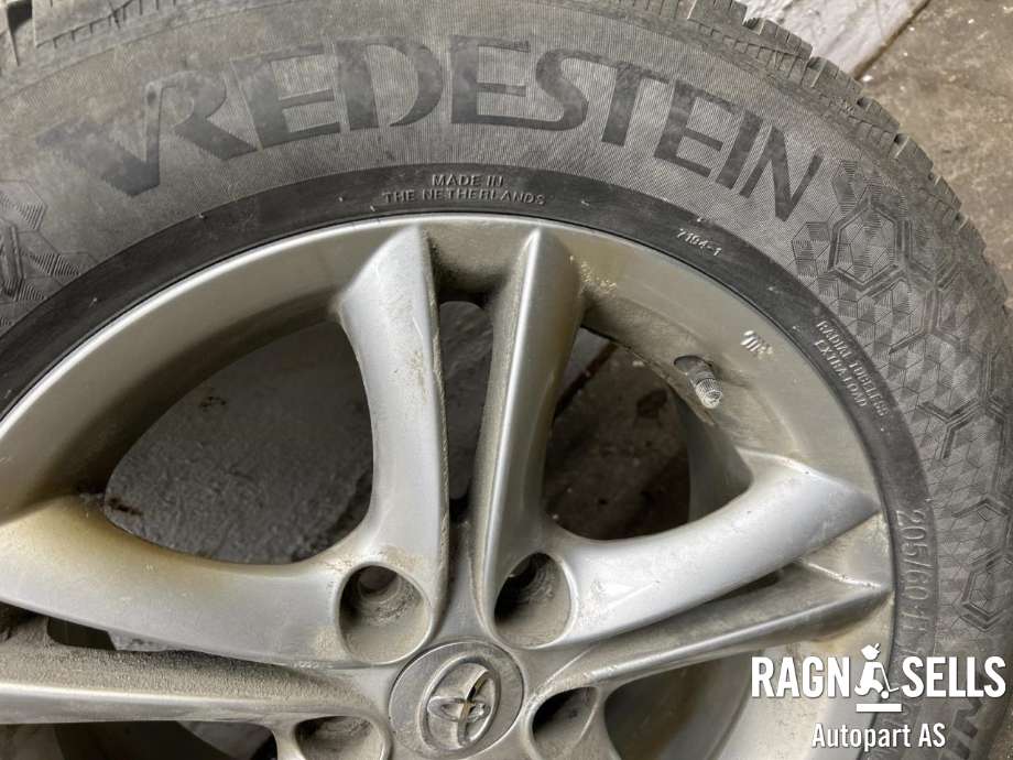 Hjulsett aluminium vinter til Toyota Avensis 2009-2015 (Type III, Fase 1) (VREDSTEIN|)