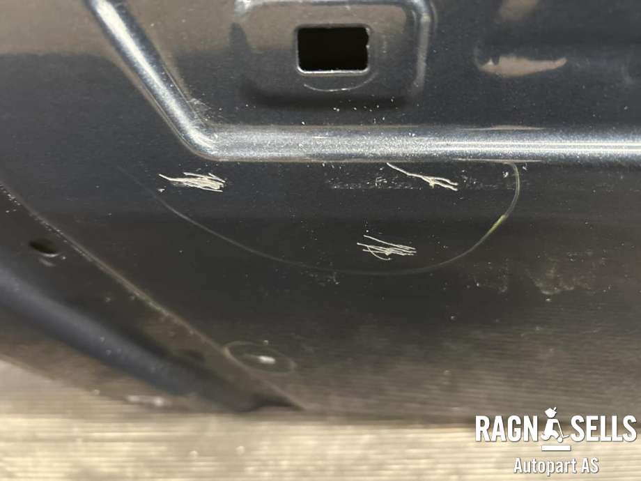 Dør høyre bak til Jeep Commander 2006-2009  (55396 496AD|)