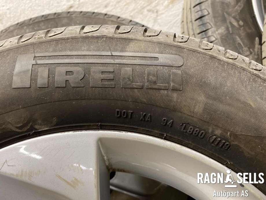 Hjulsett aluminium sommer til Škoda Yeti 2009-2013 (Fase 1)  (PIRELLI|)