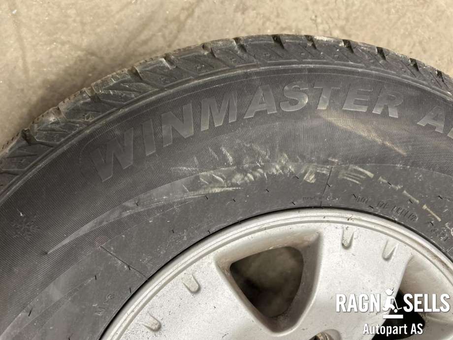 Hjulsett aluminium vinter til Mitsubishi Pajero 2000-2006 (Type III) (ARIVO|)
