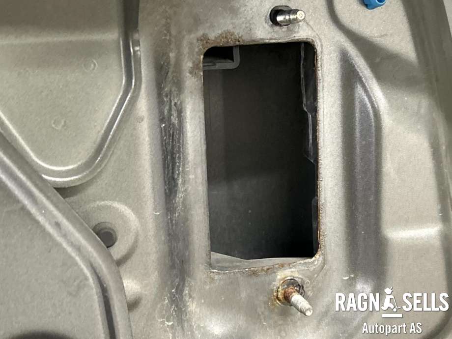 Bakluke til Toyota Land Cruiser 150 2010-2013 (Fase 1)  (6700560F50|)