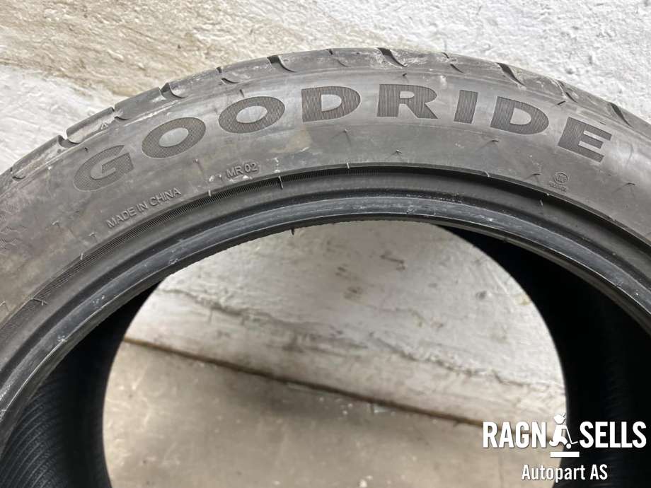 Dekk til Land Rover Range Rover Sport 2005-2013  