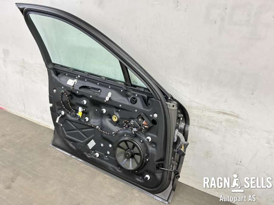 Dør venstre foran til Porsche Panamera 2009-2017 (Type I) (970) (970) (970 531 011 01|970 531 011 01 GRV|970 531 011 02 GRV)