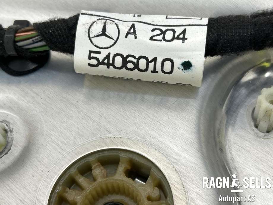 Ruteheis venstre bak til Mercedes GLK 2008-2015 (X204) (X204) (A 204 730 11 79|)