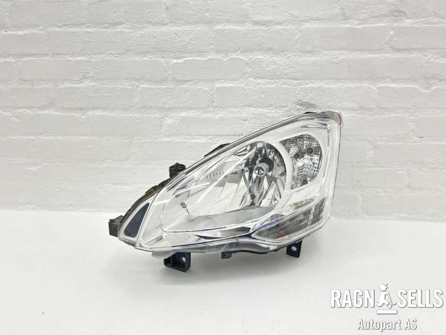 Frontlykt venstre halogen til Peugeot Partner, 2015-2019 (Type II, Fase 2) (6208 K6)