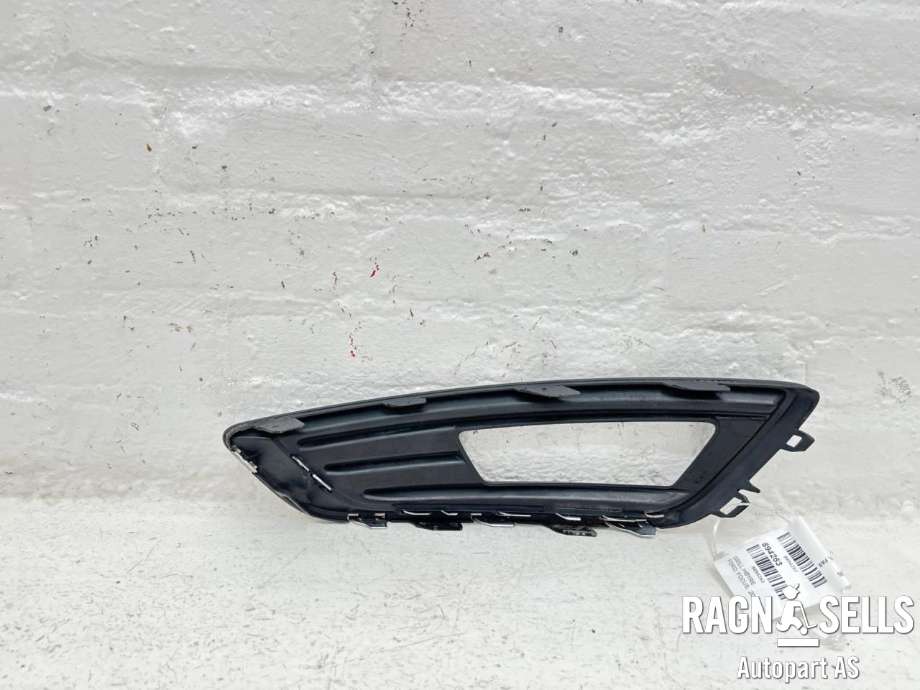 Grill høyre til Ford Focus 2014-2018 (Type III, Fase 2)  (1873303|)