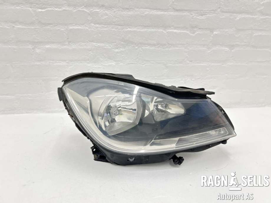 Frontlykt høyre halogen til Mercedes C-Klasse, 2011-2014 (Fase 2) (W204) (W204)