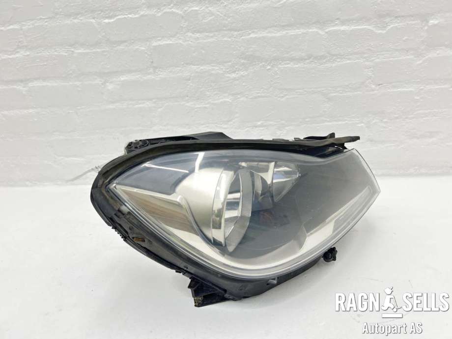 Frontlykt høyre halogen til Mercedes C-Klasse 2011-2014 (Fase 2) (W204) (W204) 