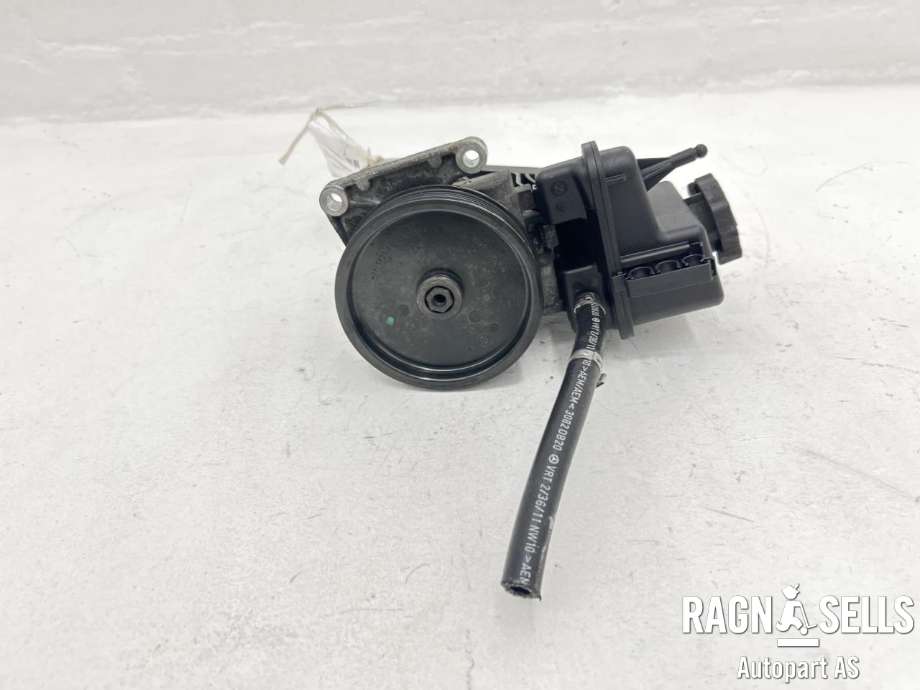 Servo pumpe mekanisk til Mercedes C-Klasse 2011-2014 (Fase 2) (W204) (W204) (A 006 466 15 01|)