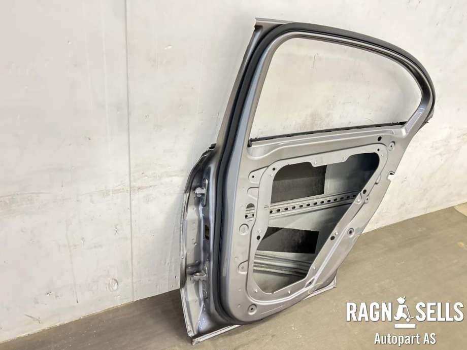 Dør høyre bak til Mercedes A-Klasse 2012-2018 (W176) (W176) (A 176 730 02 05|)
