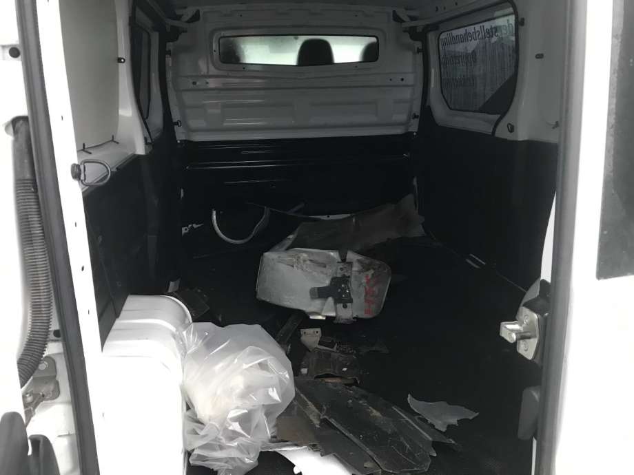 Renault Trafic 2014-->> , Motorkode: M9R Z7, Girkassekode: DW6 (009) – KTK09E6