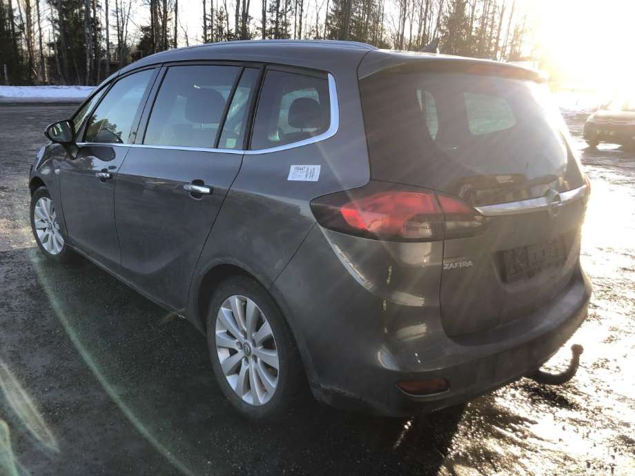 Opel Zafira Tourer 2012-2018 , Motorkode: A20DT, Girkassekode: MYJ