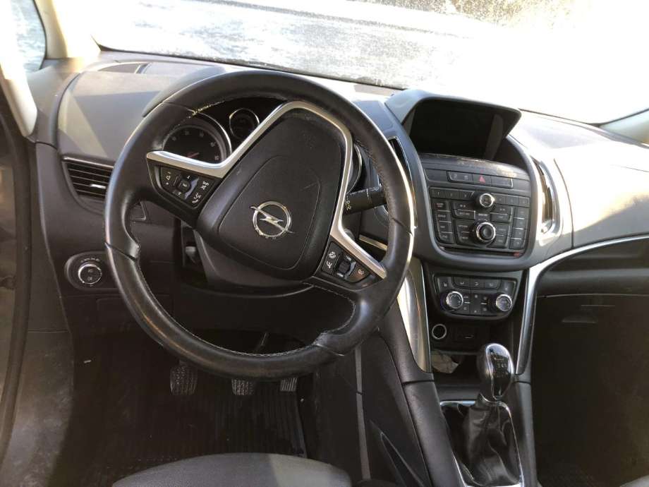 Opel Zafira Tourer 2012-2018 , Motorkode: A20DT, Girkassekode: MYJ