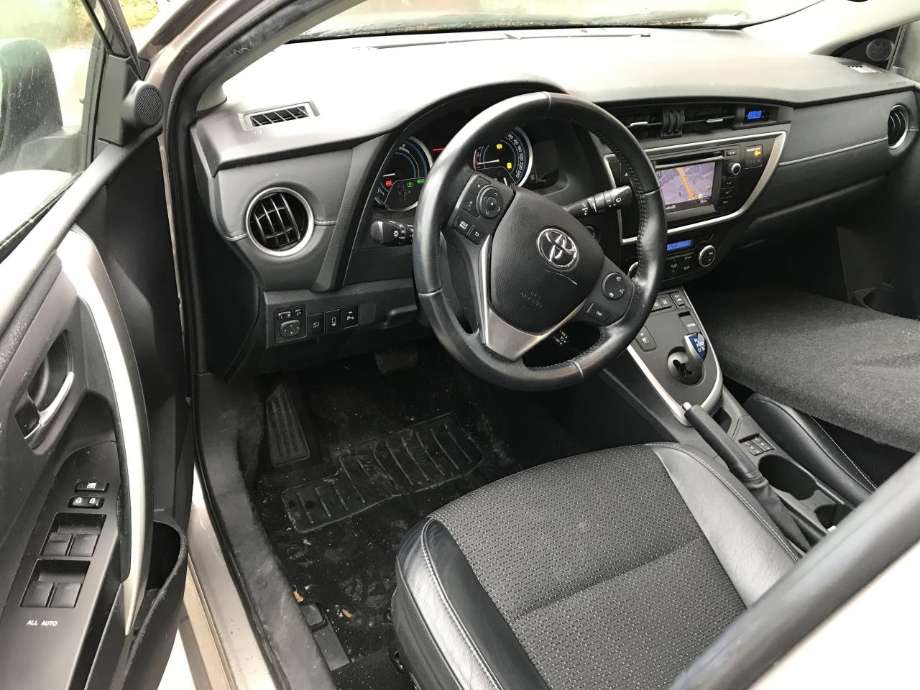 Toyota Auris 2013-2015 (Type II, Fase 1) , Motorkode: 2ZR-FXE, Girkassekode: 3090047063