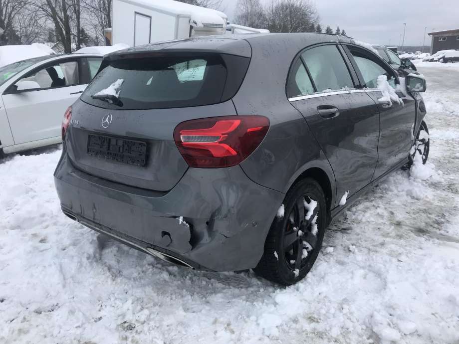 Mercedes A-Klasse 2012-2018 (W176) (W176), Motorkode: 270910, Girkassekode: